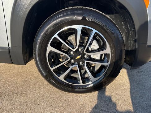 Used 2025 Chevrolet TrailBlazer LT image 28
