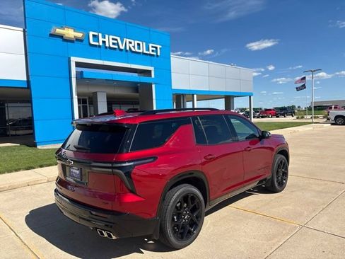 Used 2024 Chevrolet Traverse RS w/ LPO, Floor Liner Package AWD/4WD image 8