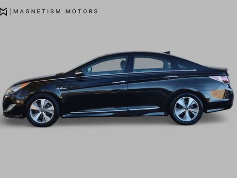 Used 2012 Hyundai Sonata Hybrid w/ Ultimate Pkg image 2