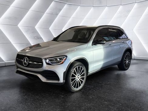Used 2021 Mercedes-Benz GLC 300 4MATIC image 3