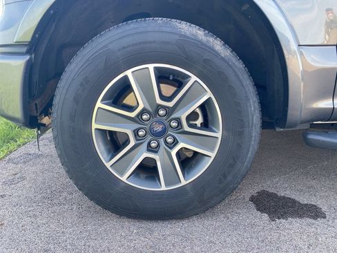 Used 2016 Ford F150 XLT w/ Equipment Group 302A Luxury image 16