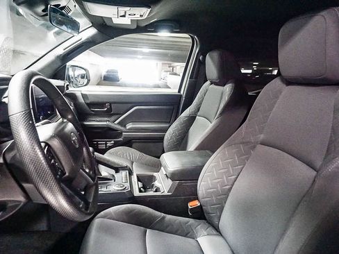 Certified 2025 Toyota Tacoma SR5 image 19