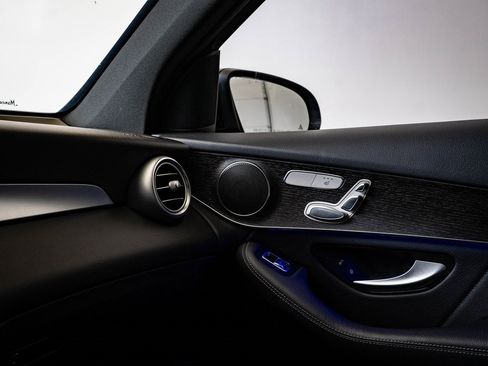 Certified 2022 Mercedes-Benz GLC 300 4MATIC image 38