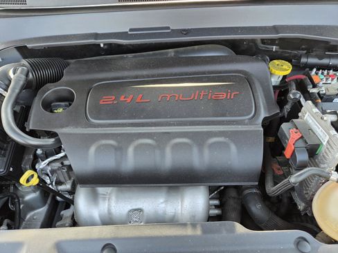 Used 2018 Jeep Compass Latitude w/ Popular Equipment Group AWD/4WD image 23