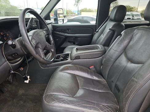 Used 2007 GMC Sierra 2500 SLT w/ Heavy-Duty Power Package image 5