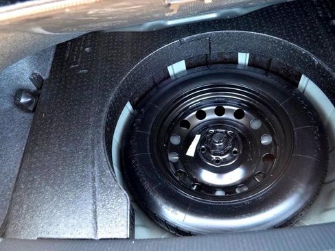 Used 2013 Volkswagen Passat 2.5 S image 28