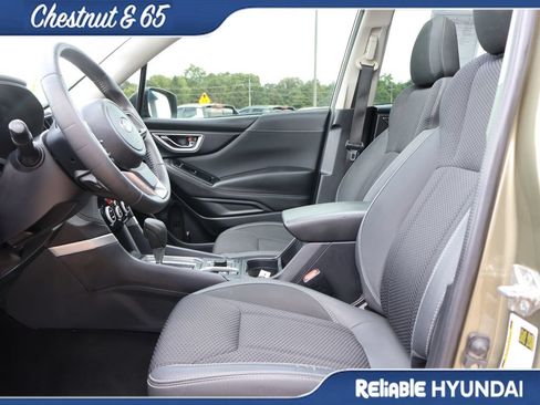 Used 2023 Subaru Forester Premium AWD/4WD image 24