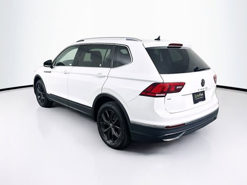 Used 2024 Volkswagen Tiguan SE image 5