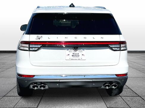New 2025 Lincoln Aviator Reserve w/ Illumination Package image 4