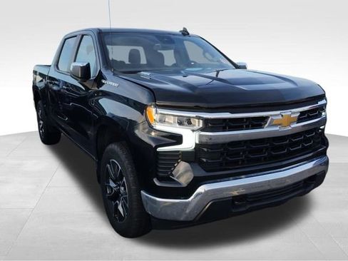 Used 2024 Chevrolet Silverado 1500 LT image 4