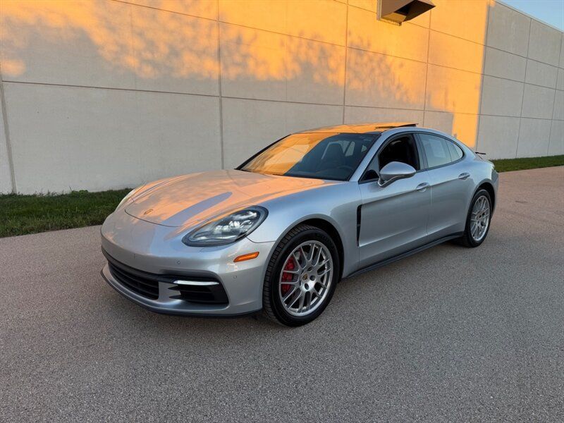 Used 2017 Porsche Panamera 4 AWD/4WD image 35