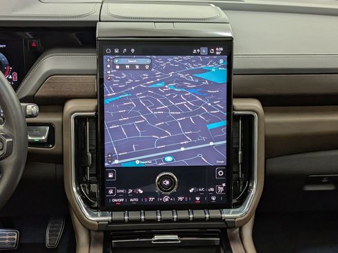 Used 2025 GMC Yukon XL Denali Ultimate image 30