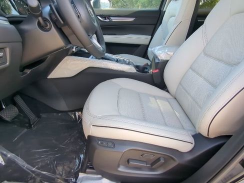 New 2025 MAZDA CX-5 AWD 2.5 S w/ Premium Plus Pkg image 9