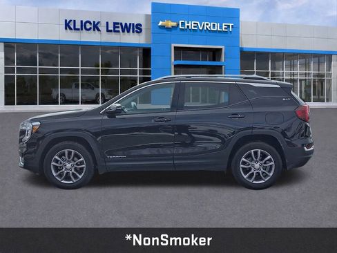 Used 2024 GMC Terrain SLT image 4