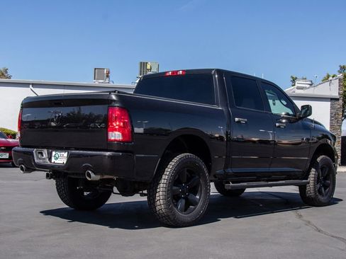 Used 2017 RAM 1500 Express AWD/4WD image 7
