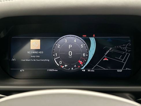 Used 2025 Land Rover Defender 110 S image 31