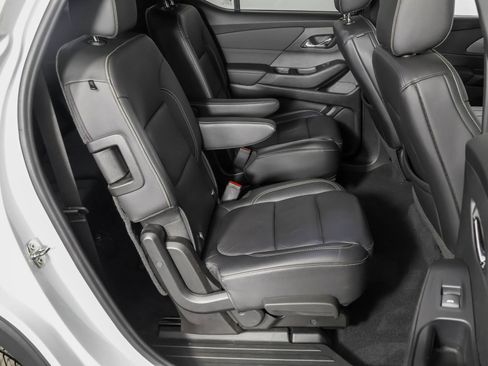 Used 2022 Chevrolet Traverse LT w/ LPO, Floor Liner Package AWD/4WD image 42