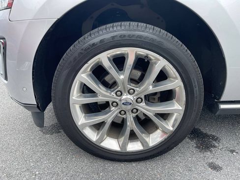 Used 2018 Ford Expedition Max Limited w/ Equipment Group 302A AWD/4WD image 13