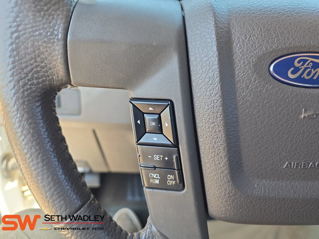 Used 2011 Ford F150 XLT w/ XLT Chrome Pkg AWD/4WD image 16