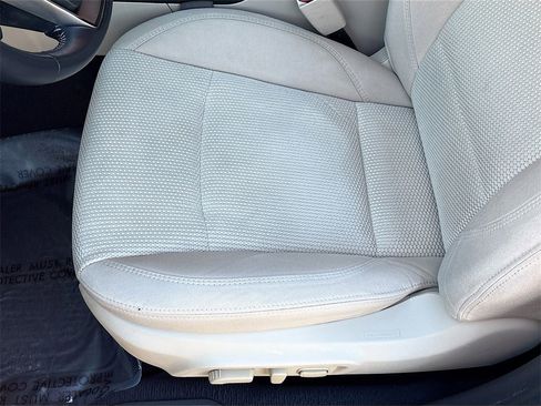 Used 2018 Subaru Outback 2.5i Premium image 18