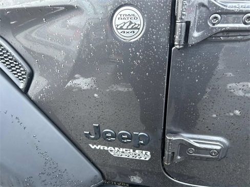 Used 2021 Jeep Wrangler Unlimited Sport image 11