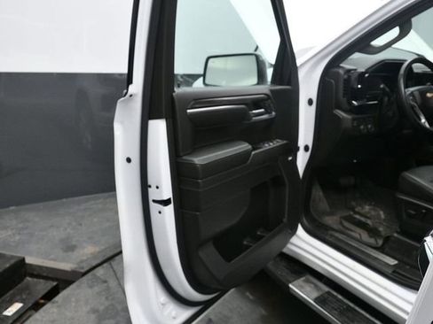 Used 2023 Chevrolet Silverado 1500 LTZ image 17