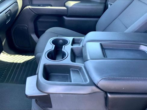Used 2021 Chevrolet Silverado 1500 Custom Trail Boss AWD/4WD image 17