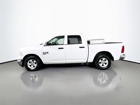 Used 2022 RAM 1500 Classic SLT RWD image 5
