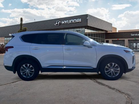 Used 2020 Hyundai Santa Fe SE image 6