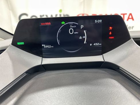 Used 2025 Toyota Prius Limited image 29