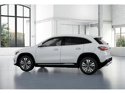 New 2026 Mercedes-Benz GLA 250 4MATIC image 32