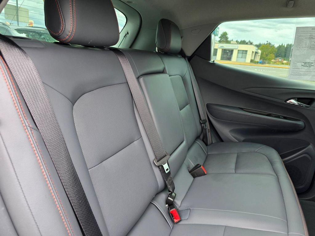 Used 2020 Chevrolet Bolt Premier w/ Infotainment Package FWD image 14