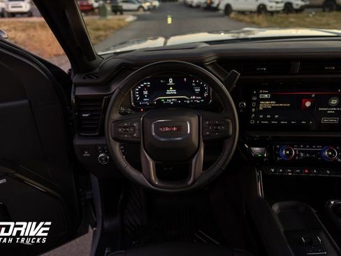 Used 2025 GMC Sierra 3500 AT4 w/ AT4 Premium Plus Package image 19