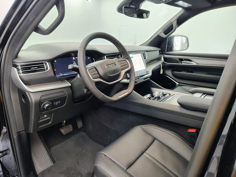New 2026 Jeep Grand Wagoneer Limited AWD/4WD image 42