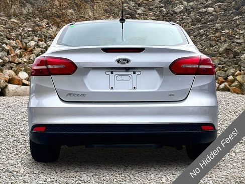 Used 2016 Ford Focus SE FWD image 4