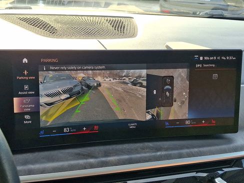 Used 2023 BMW X7 xDrive40i w/ Premium Package image 21