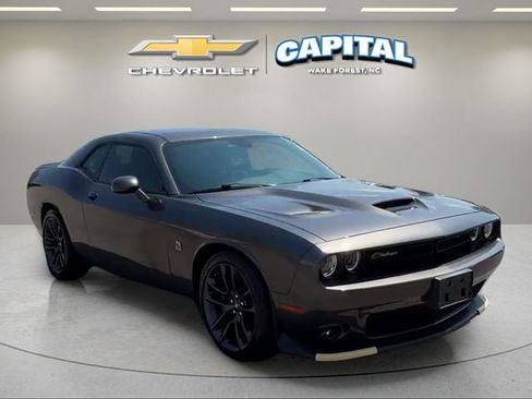 Used 2021 Dodge Challenger R/T Scat Pack RWD image 9