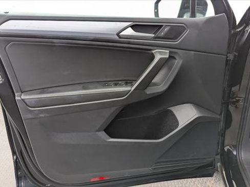 Used 2024 Volkswagen Tiguan S image 12