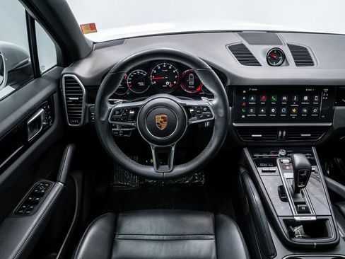 Used 2023 Porsche Cayenne image 14