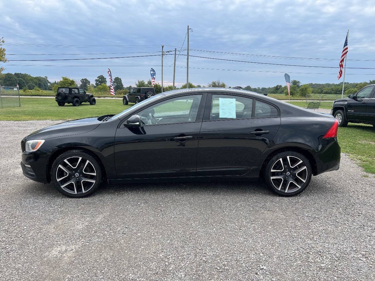 Used 2018 Volvo S60 T5 Dynamic w/ Vision Package FWD image 5