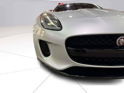 Used 2019 Jaguar F-TYPE Convertible RWD image 12