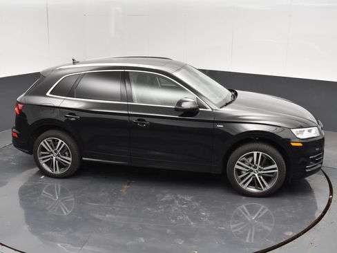Used 2020 Audi Q5 e Prestige w/ Prestige Package AWD/4WD image 31