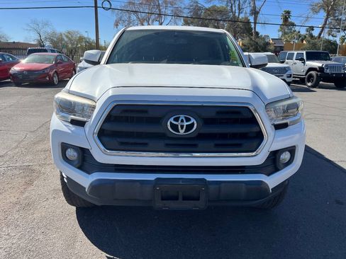Used 2016 Toyota Tacoma SR5 w/ SR5 Appearance Package (SN) image 8