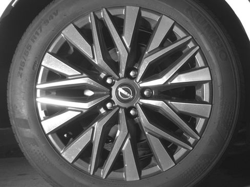 Used 2025 Nissan Altima 2.5 SV FWD image 15