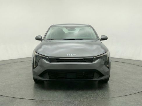 Used 2025 Kia K4 FWD image 2
