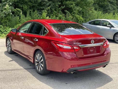 Used 2017 Nissan Altima 2.5 SV FWD image 3