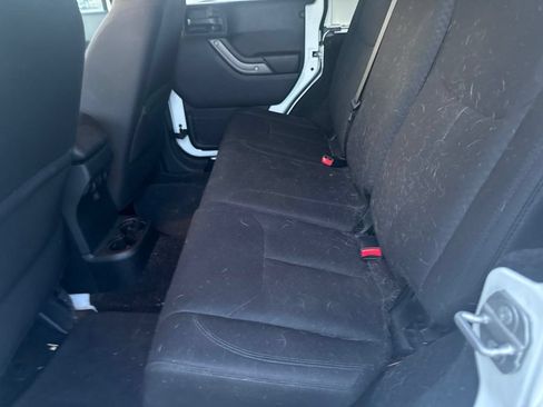 Used 2018 Jeep Wrangler Unlimited Sport S AWD/4WD image 12