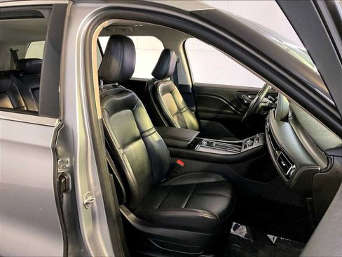 Used 2021 Lincoln Aviator AWD image 18
