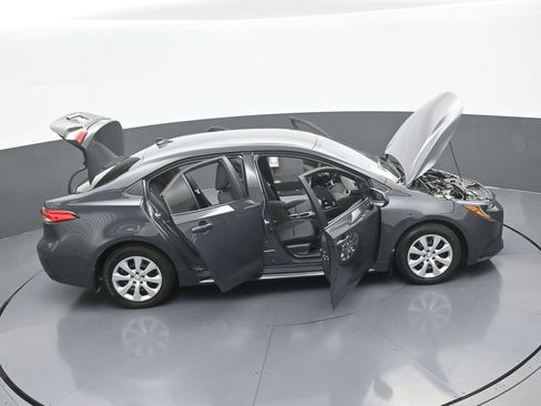 Used 2025 Toyota Corolla LE FWD image 61