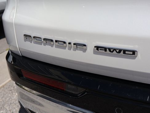 Used 2024 GMC Acadia Denali w/ LPO, Floor Liner Package AWD/4WD image 8